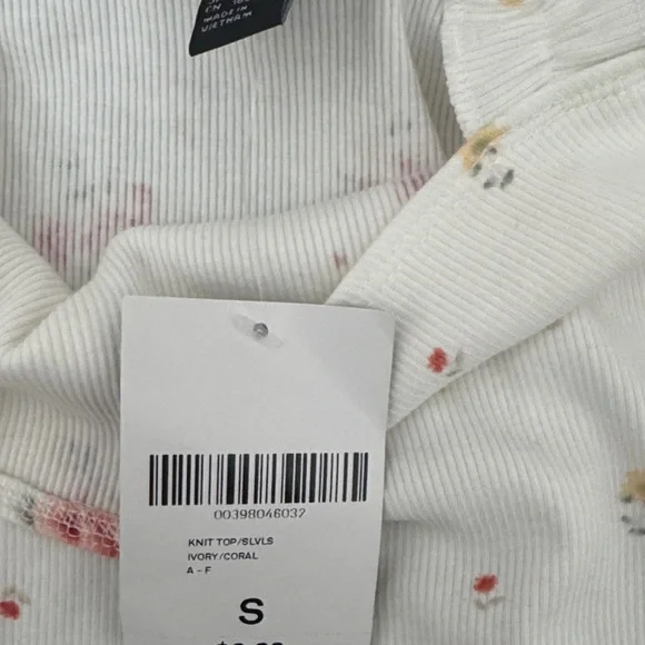 Forever 21 White Floral Ruffle Strap Tank Top with Pink & Yellow Flowers - Picture 5 of 5